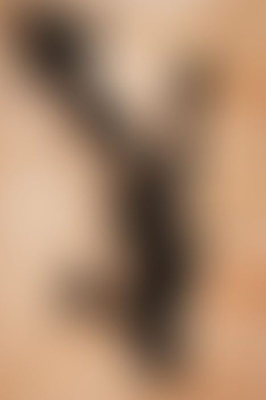 A sexy photograph of Vespa in black latex. Tagged with: device bondage. Posted October 2022.