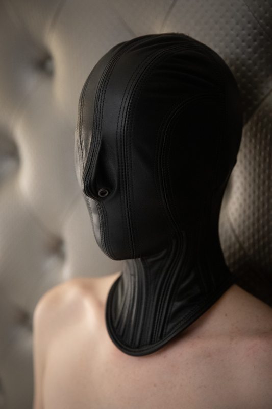 A sexy photograph of Mbot, showing bare skin with black leather. Tagged with: leather. Posted July 2020.
