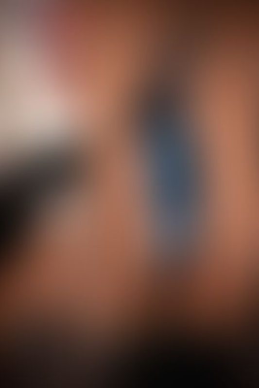 A sexy photograph of Kinki Venus in blue &amp; black latex. Posted April 2020.
