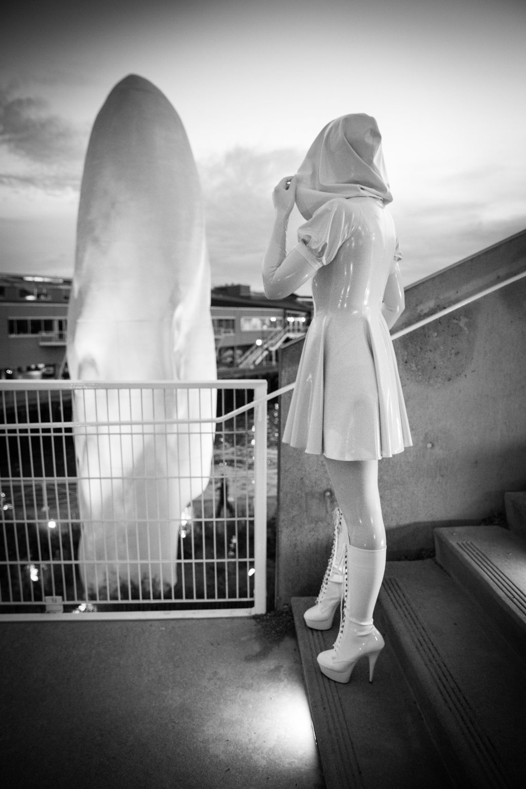 Art Walk A photo album of Vespa, Nico & Rope Candy, in black, white & red latex. Tagged with: in public & space kitten. Posted January 2018.