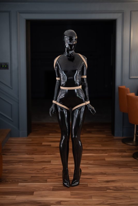 A sexy photograph of Vespa in black latex. Tagged with: rope. Posted February 2022.