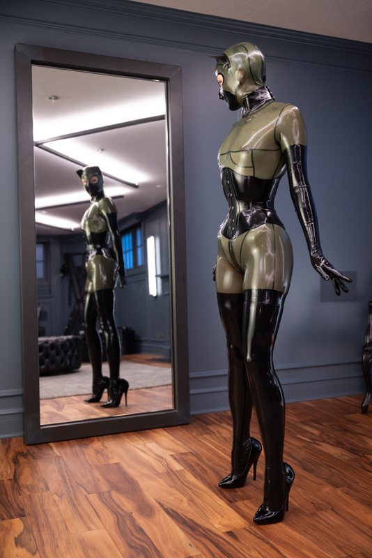 A sexy photograph of Vespa in transparent latex. Tagged with: kitten. Posted February 2022.