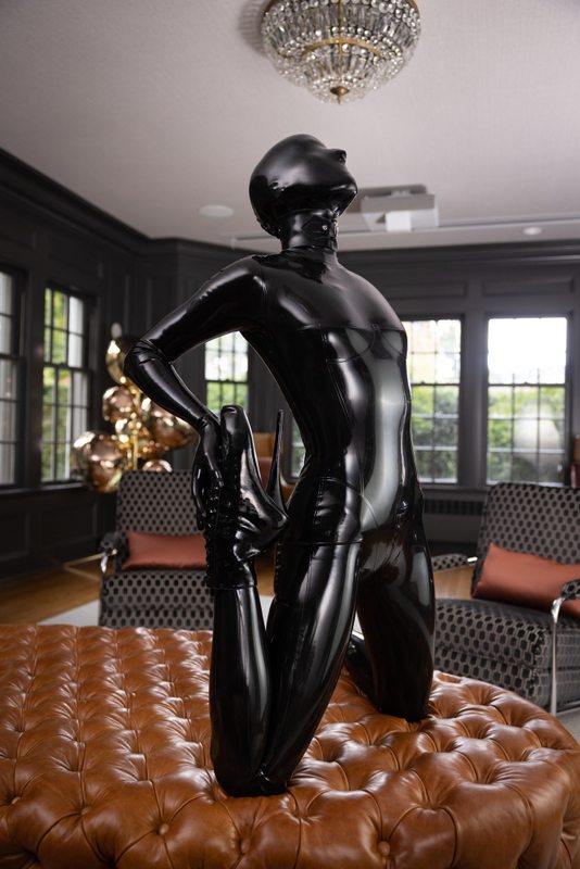 A sexy photograph of Vespa in black latex. Posted September 2021.