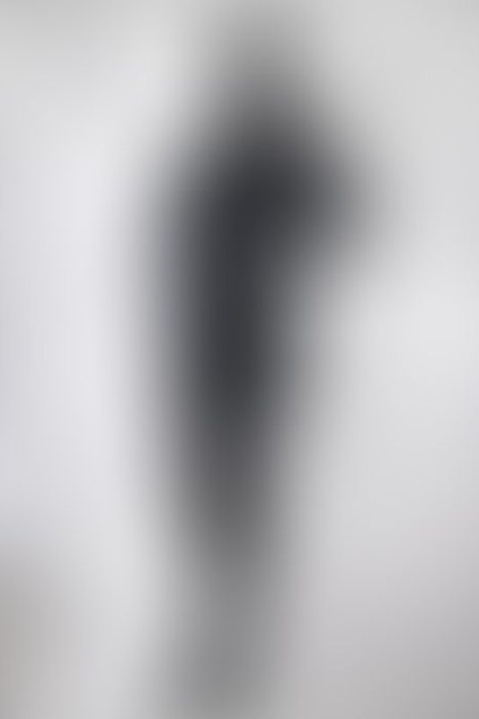 A sexy photograph of Ravyn Alexa in black latex. Posted April 2022.