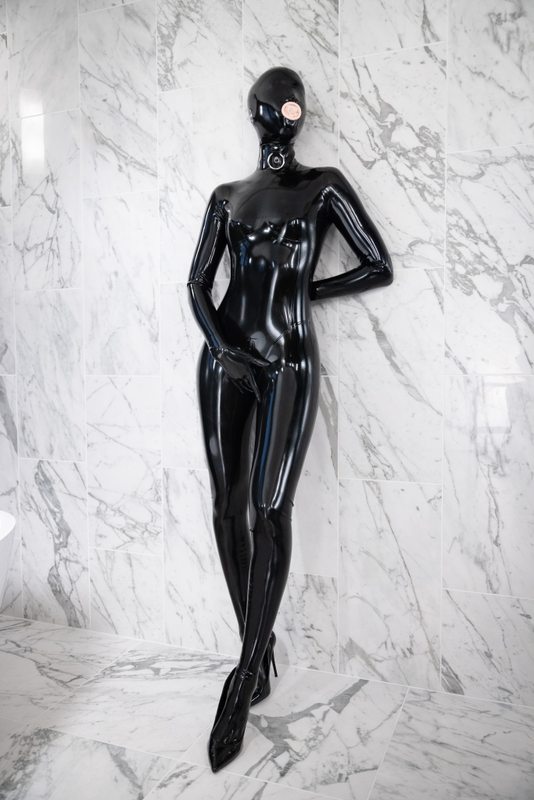 A sexy photograph of Ravyn Alexa in black latex. Posted April 2022.