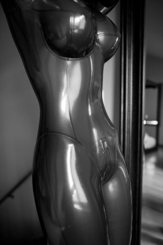 A sexy photograph of Vespa in metallic latex. Posted May 2016.