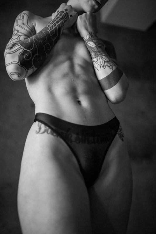 A sexy photograph of Cam Damage. Tagged with: leather & tattoos. Posted February 2019.