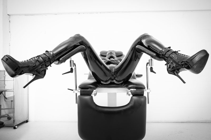 A sexy photograph of Vespa, in black latex. Tagged with: straitjacket. Posted October 2016.