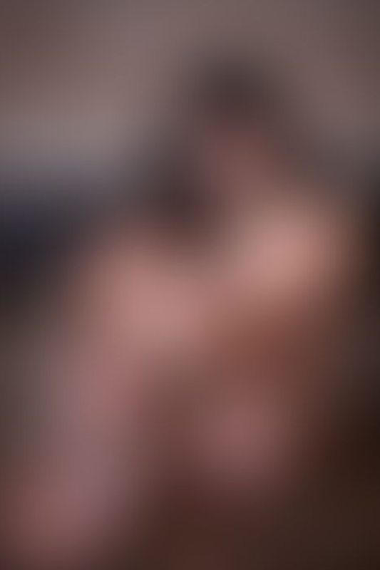 A sexy photograph of Minx showing bare skin. Posted November 2025.