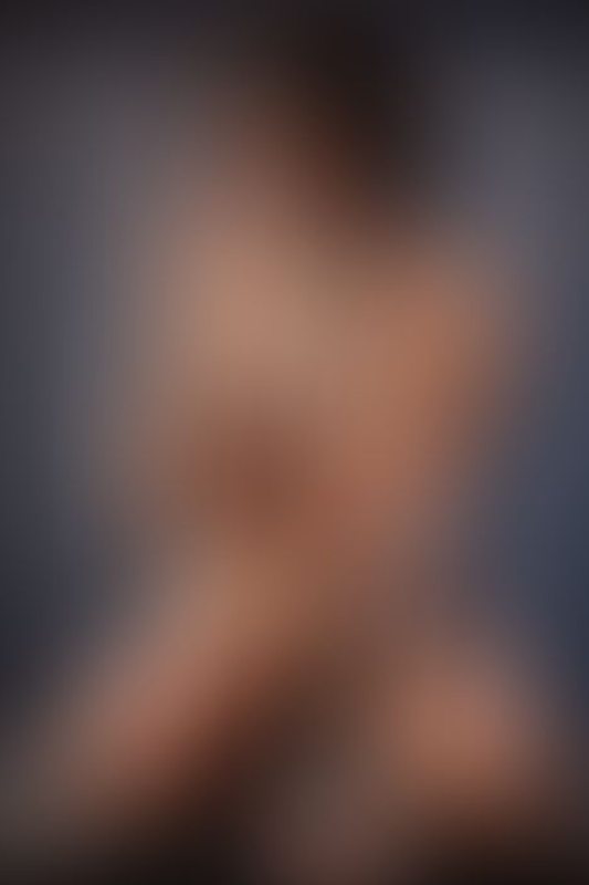 A sexy photograph of Ravyn Alexa showing bare skin. Posted September 2021.