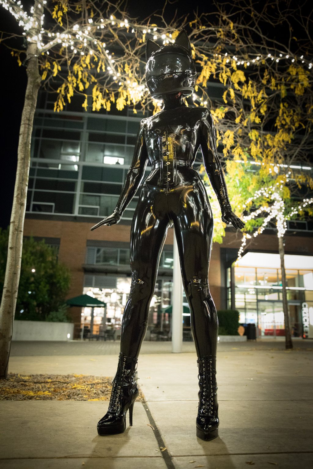 Modern Rubberdolls of the City A photo album of Vespa, in black latex. Tagged with: in public, gasmask & space kitten. Posted September 2017.