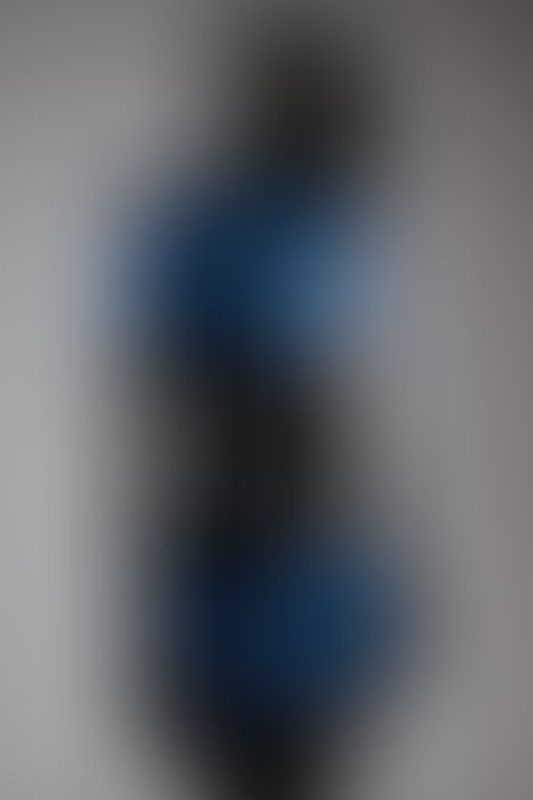 A sexy photograph of Vespa in blue latex. Tagged with: gasmask. Posted November 2016.