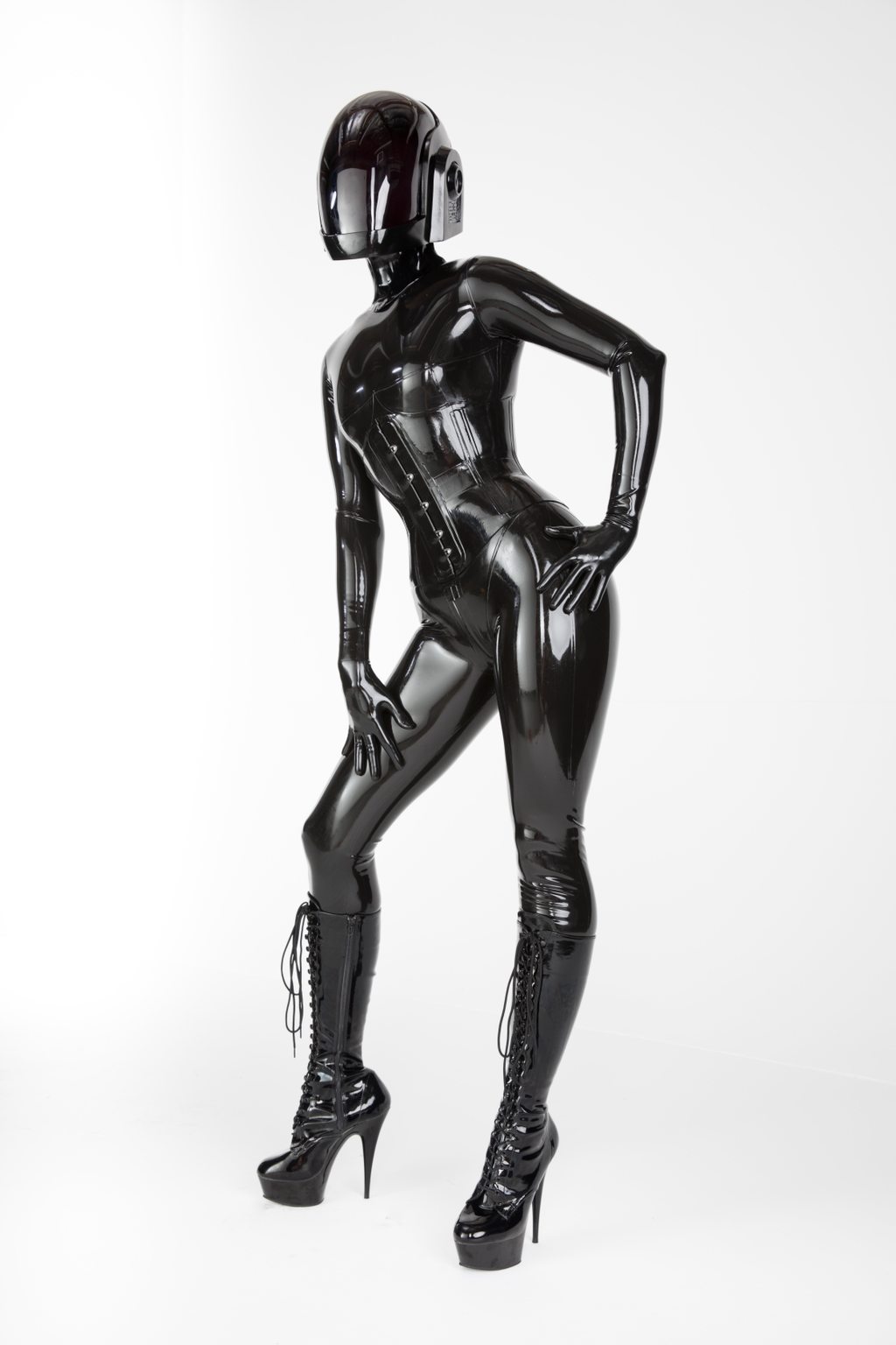 Robot Parade A photo album of Vespa, in black latex. Posted February 2018.