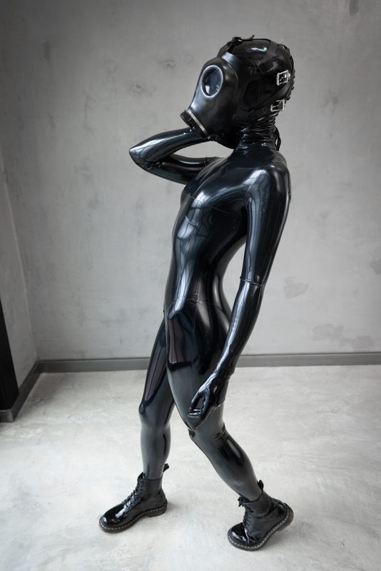 A sexy photograph of Vespa in black latex. Tagged with: gasmask. Posted February 2022.