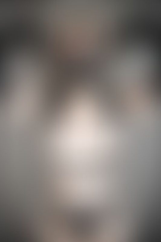 A sexy photograph of Mbot showing bare skin. Tagged with: breath play / choking. Posted June 2021.
