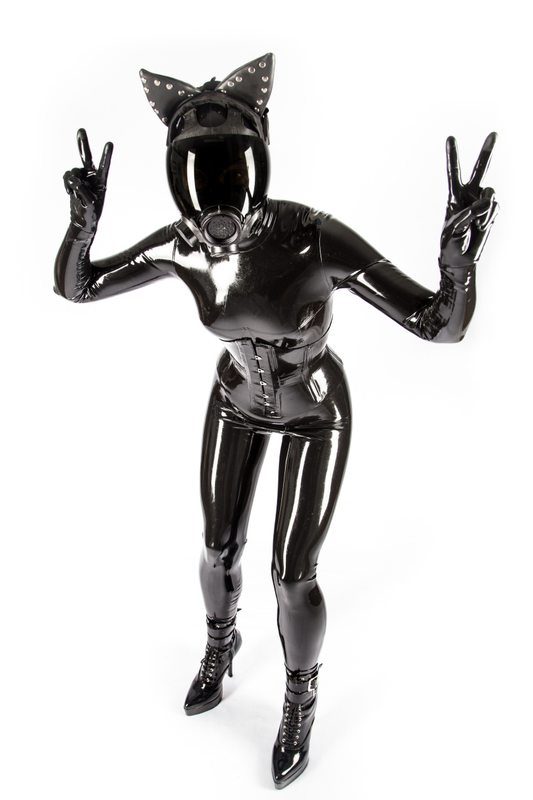A sexy photograph of Vespa, in black latex. Tagged with: space kitten & gasmask. Posted April 2015.