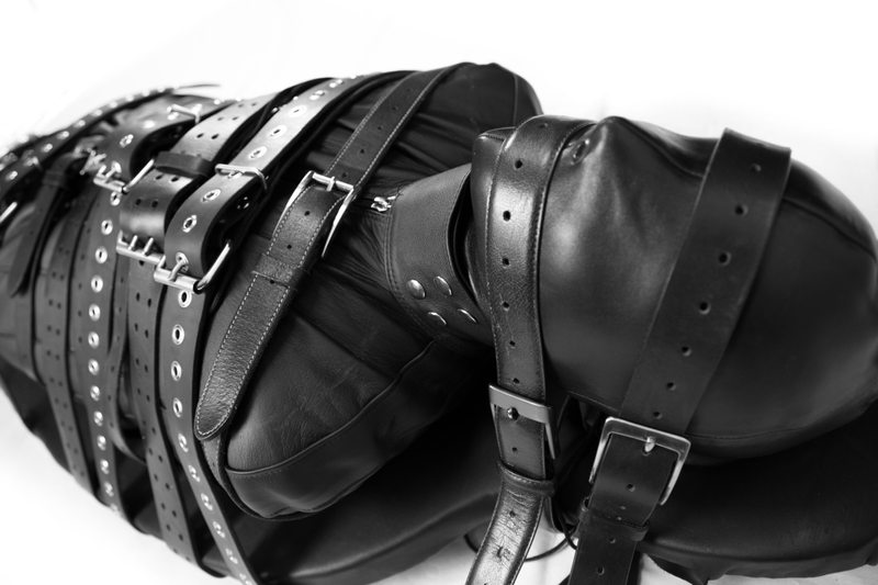 A sexy photograph of Vespa in black leather. Tagged with: leather & sleepsack. Posted December 2014.