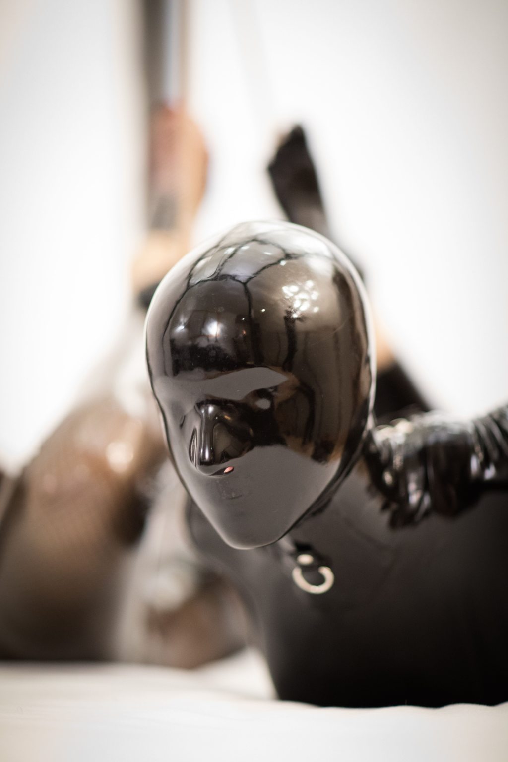 Suspension A photo album of Vespa & Rope Candy, in black & transparent latex. Tagged with: rope. Posted November 2017.